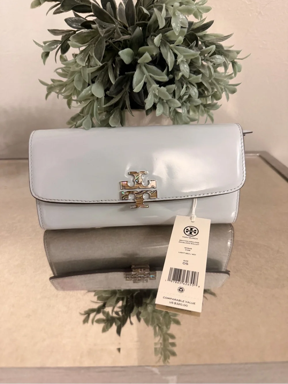 Tory Burch Britten Envelope Wallet in 